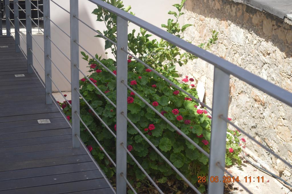 Villa Angela Dhrousha المظهر الخارجي الصورة